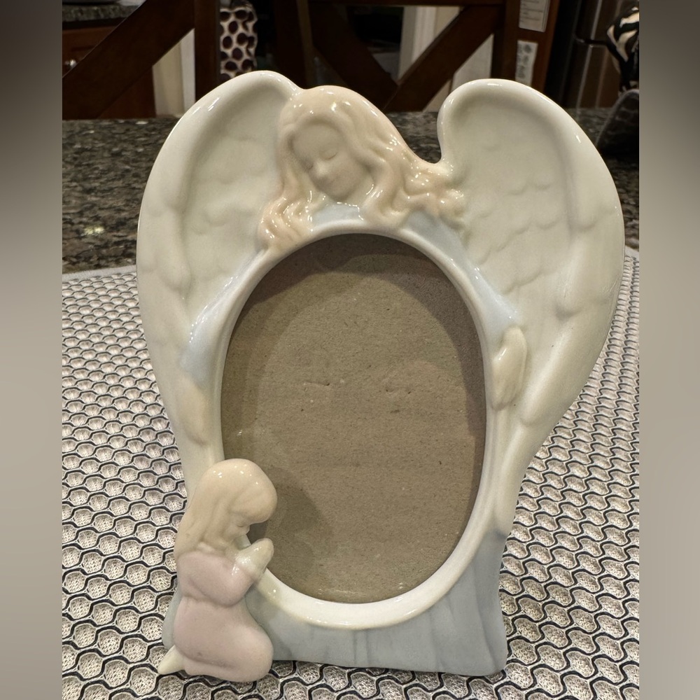 Vintage Russ Angel Praying Girl Shabby Chic Ceramic Porcelain Frame Religious